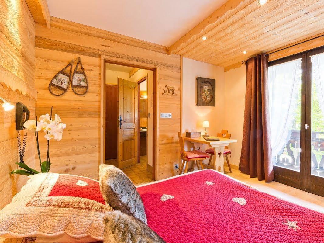 Le Cro-Bidou Hotell Bernex Eksteriør bilde